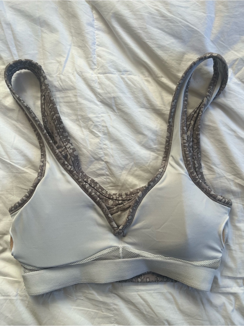 Varley Kellam Wrap Front Sports Bra Neutral Leopard Animal Print Yoga Workout XS - Picture 6 of 8